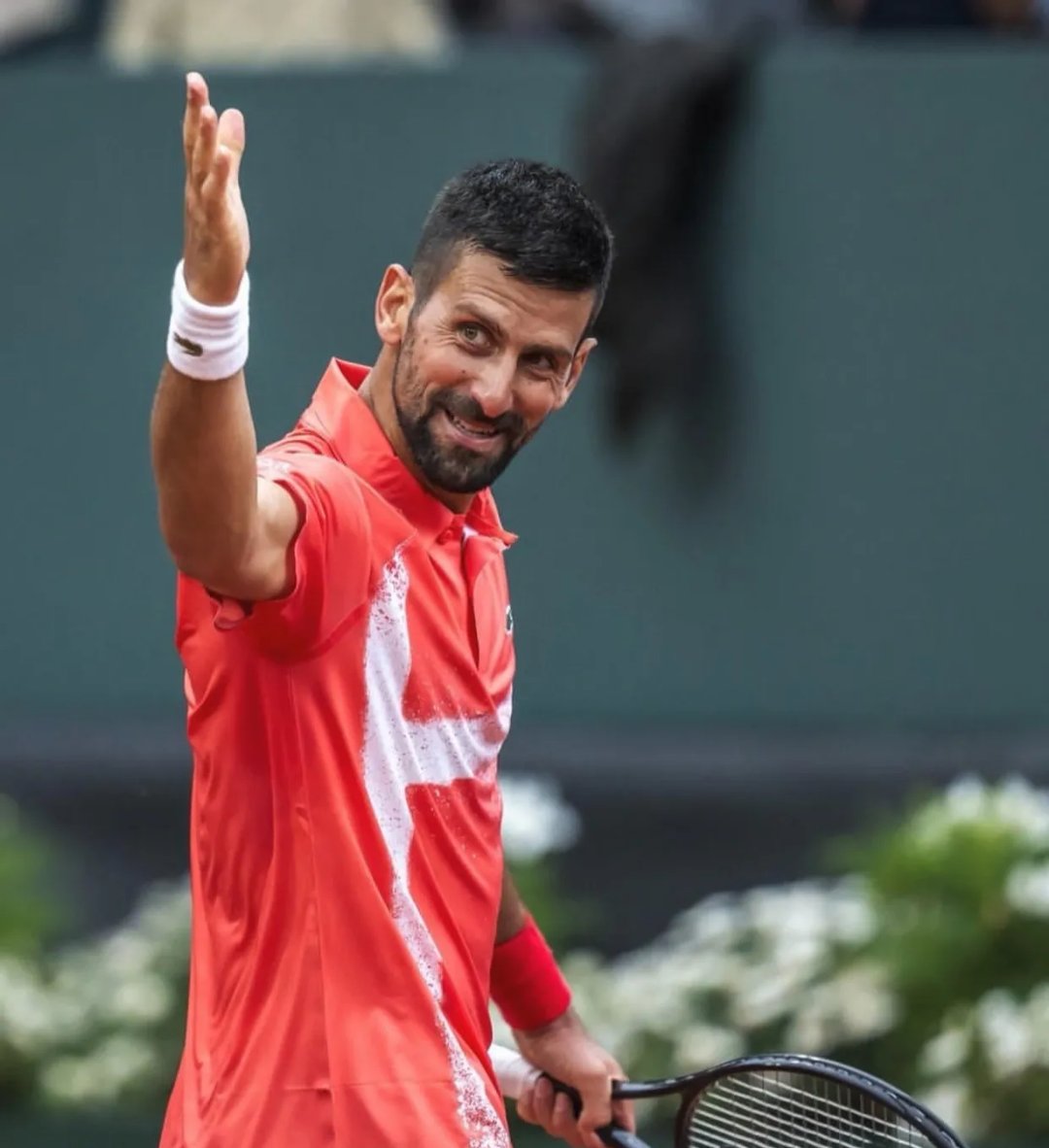 德约科维奇新星赛况扑朔迷离表现惊艳，西班牙队未来可期！(德约科维奇足球)