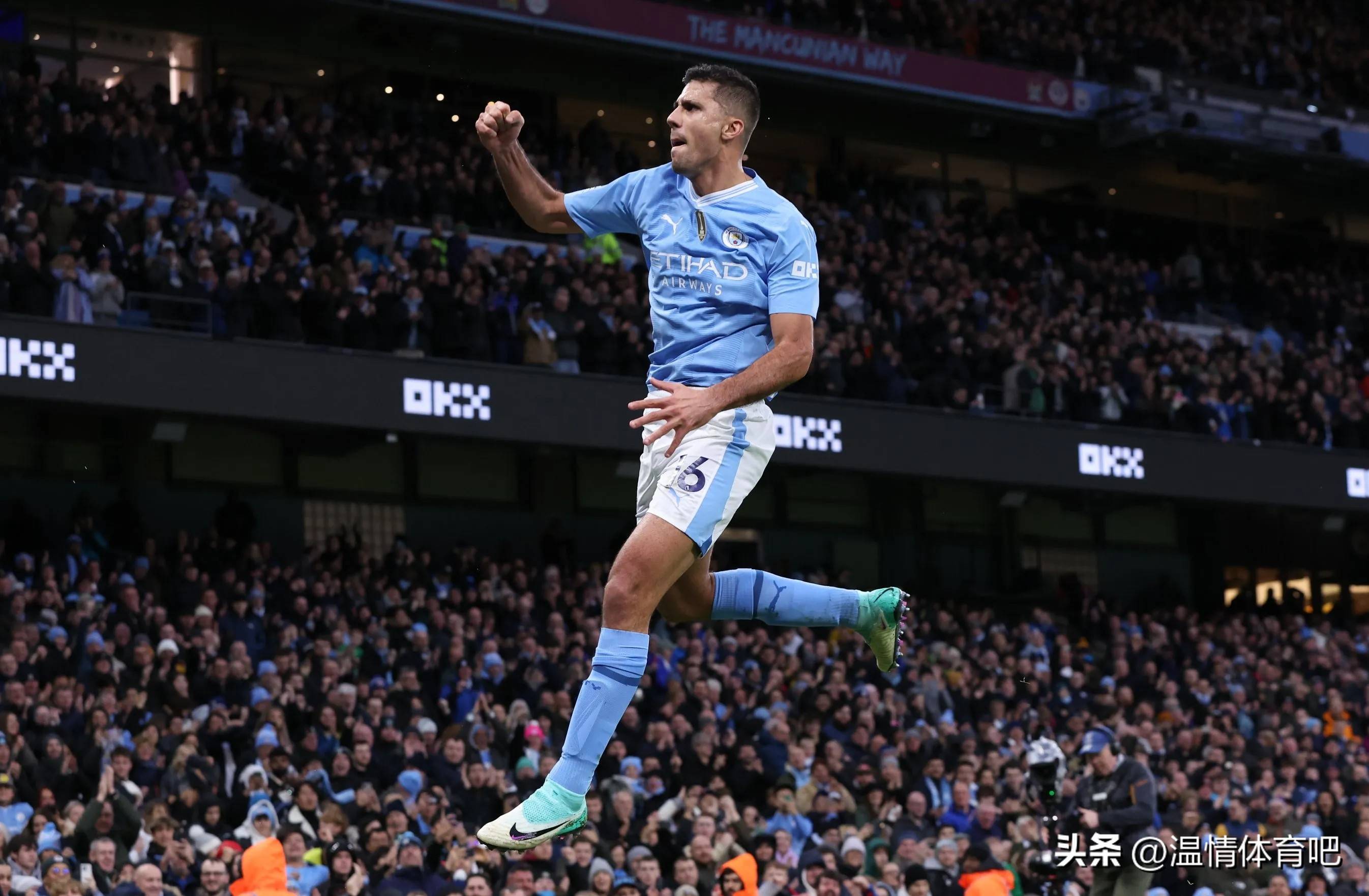 转会期那不勒斯刷新队史纪录——英超节点到来，态度坚定，更衣室氛围转暖的简单介绍